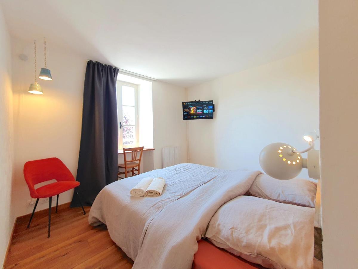 Отель La Maison Folia Contrieres Экстерьер фото