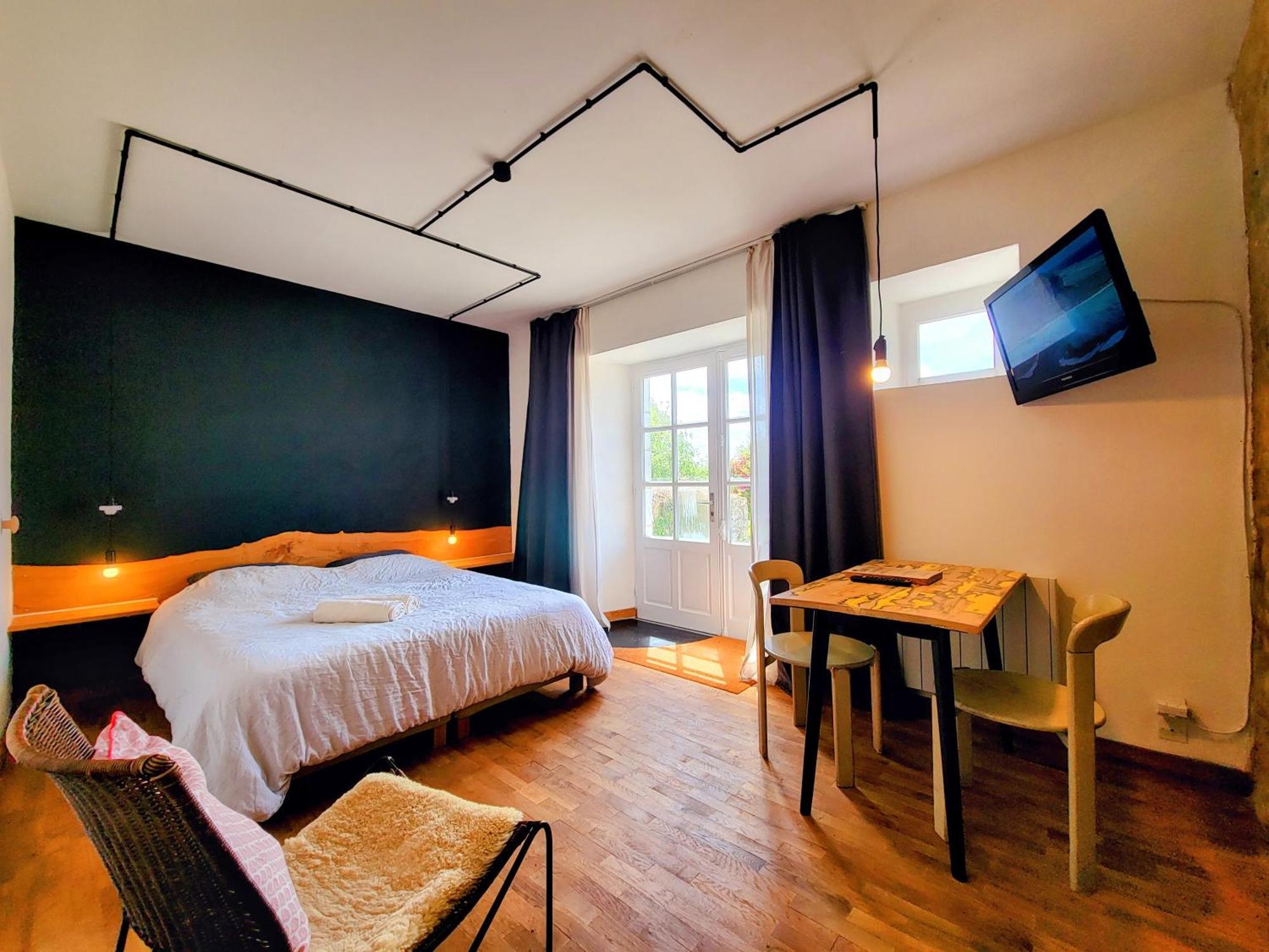 Отель La Maison Folia Contrieres Экстерьер фото